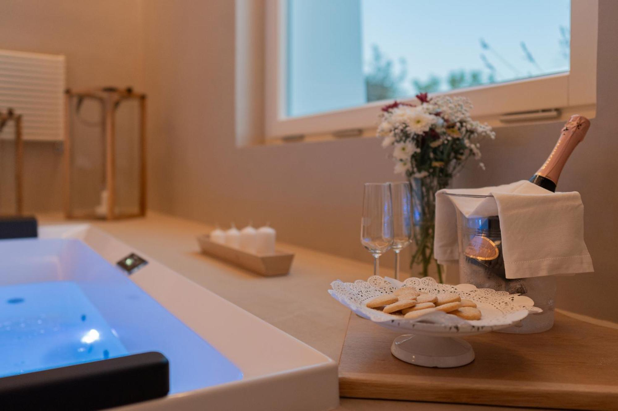 Essenza Relais Contemporaneo Bed and Breakfast Cisternino Εξωτερικό φωτογραφία
