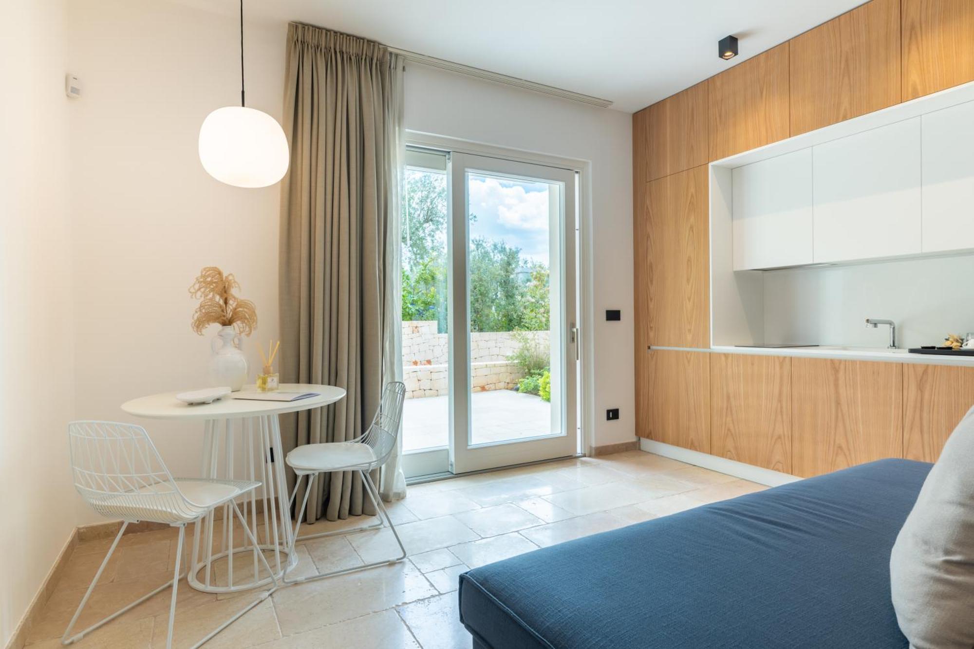 Essenza Relais Contemporaneo Bed and Breakfast Cisternino Εξωτερικό φωτογραφία