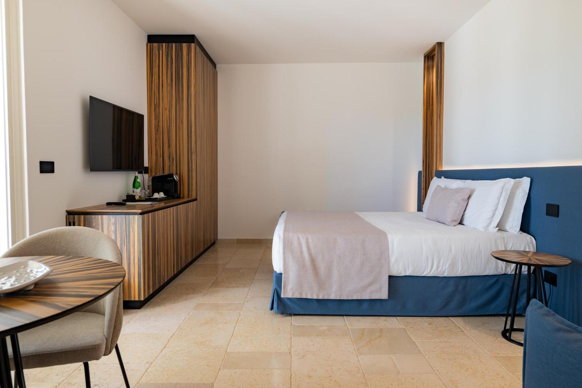 Essenza Relais Contemporaneo Bed and Breakfast Cisternino Εξωτερικό φωτογραφία