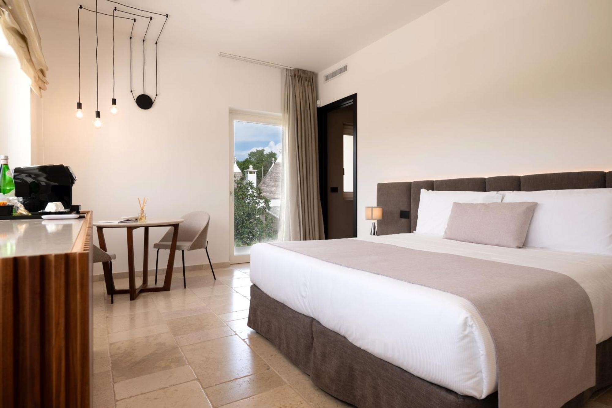 Essenza Relais Contemporaneo Bed and Breakfast Cisternino Εξωτερικό φωτογραφία