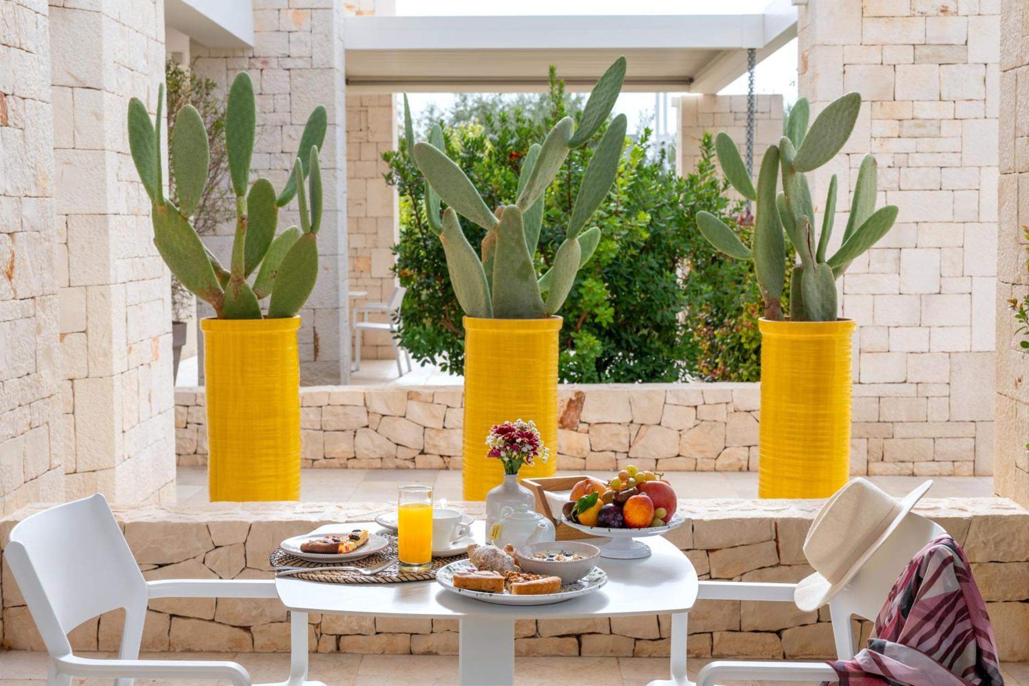 Essenza Relais Contemporaneo Bed and Breakfast Cisternino Εξωτερικό φωτογραφία